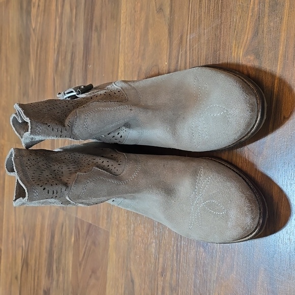 Naughty Monkey Zoey Leather Ankle Boot - Picture 3 of 9